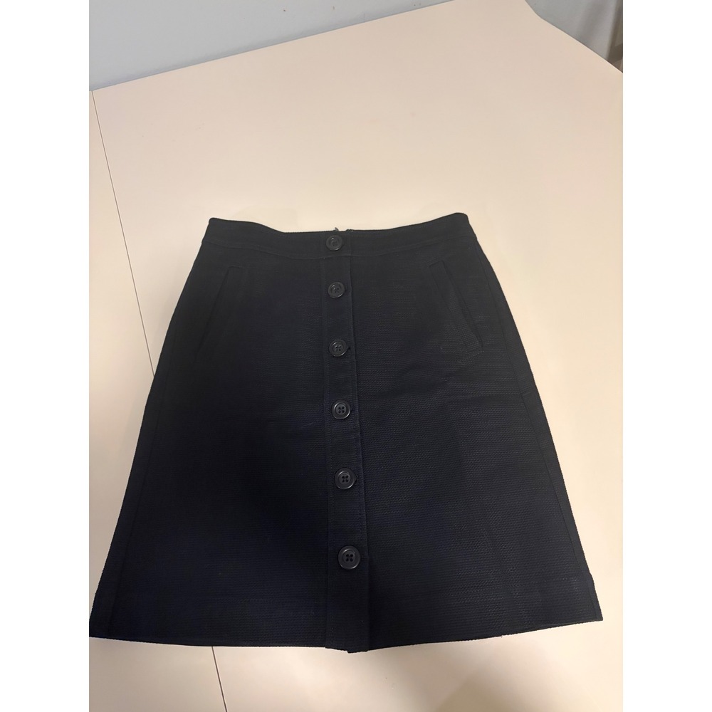 Ann Taylor black Textured Button Front A-Line Skirt Size 0 Pocketed Office